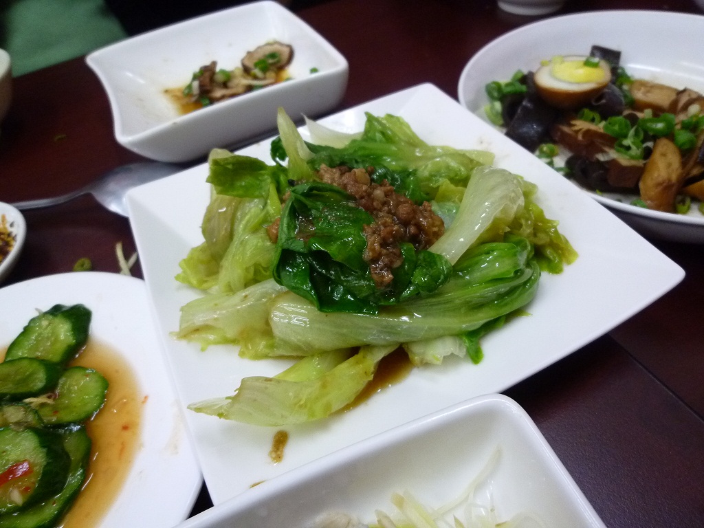 高雄の餐館「美東二」
